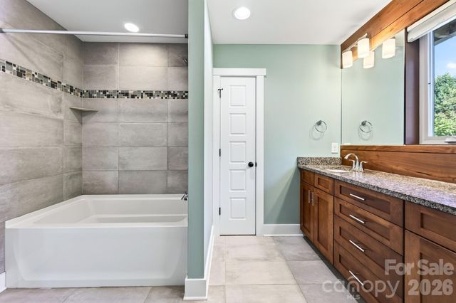 32 Florida Avenue, Asheville, NC 28806