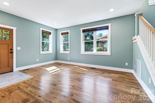 32 Florida Avenue, Asheville, NC 28806