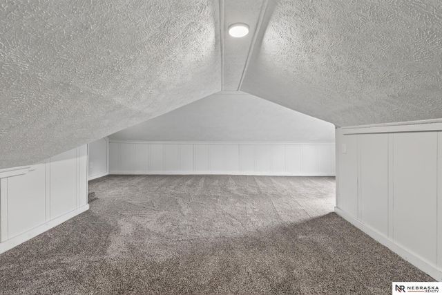 2434 N 33rd Avenue, Omaha, NE 68111