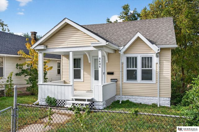 2434 N 33rd Avenue, Omaha, NE 68111