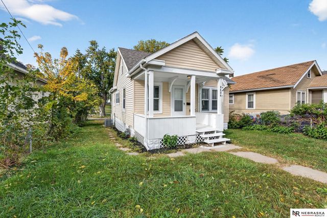 2434 N 33rd Avenue, Omaha, NE 68111