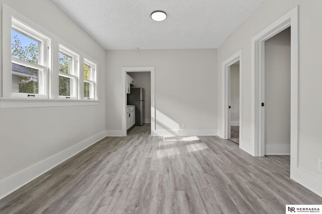 2434 N 33rd Avenue, Omaha, NE 68111