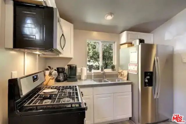 39219 Cedar Dell Road, Fawnskin, CA 92333