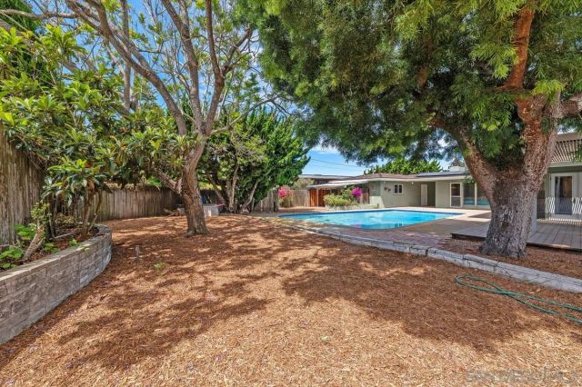 2615 Ellentown Rd, La Jolla, CA 92037