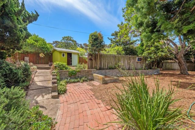 2615 Ellentown Rd, La Jolla, CA 92037