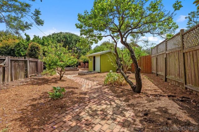 2615 Ellentown Rd, La Jolla, CA 92037