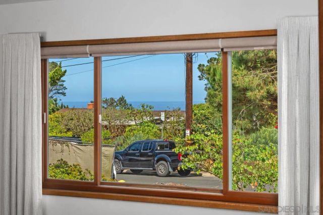 2615 Ellentown Rd, La Jolla, CA 92037