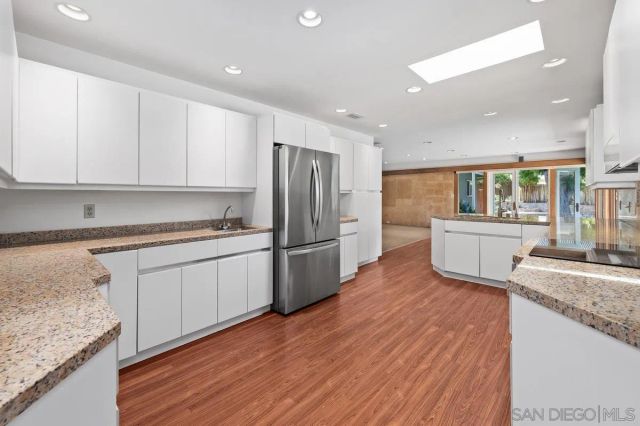 2615 Ellentown Rd, La Jolla, CA 92037