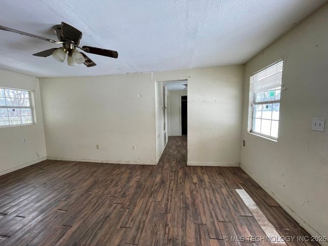 807 NW 3rd Street, Wagoner, OK 74467