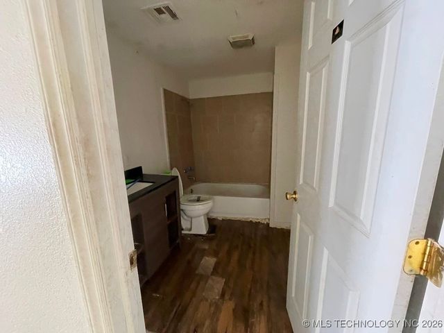 807 NW 3rd Street, Wagoner, OK 74467