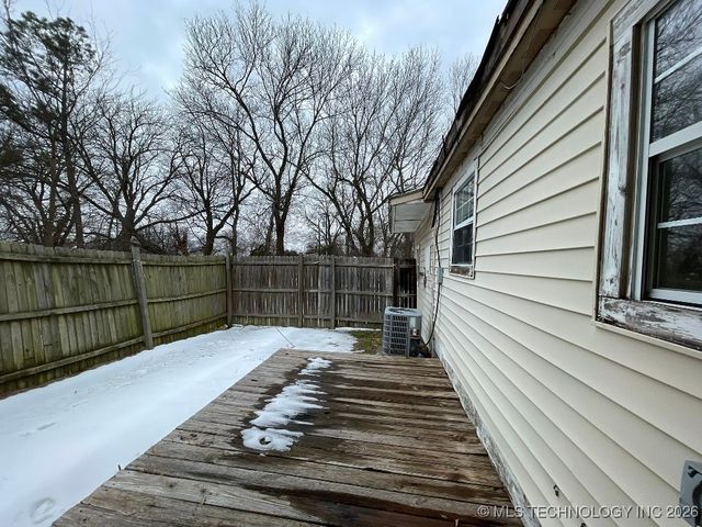 807 NW 3rd Street, Wagoner, OK 74467