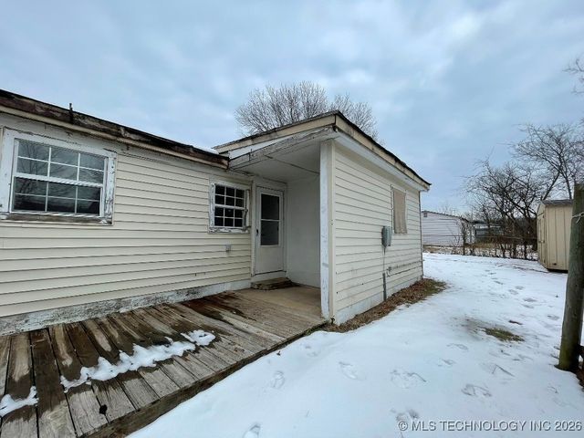 807 NW 3rd Street, Wagoner, OK 74467