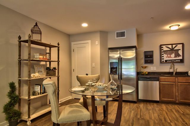 924 E 51st ST 108, Austin, TX 78751