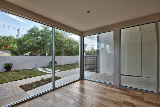 924 E 51st ST 108, Austin, TX 78751