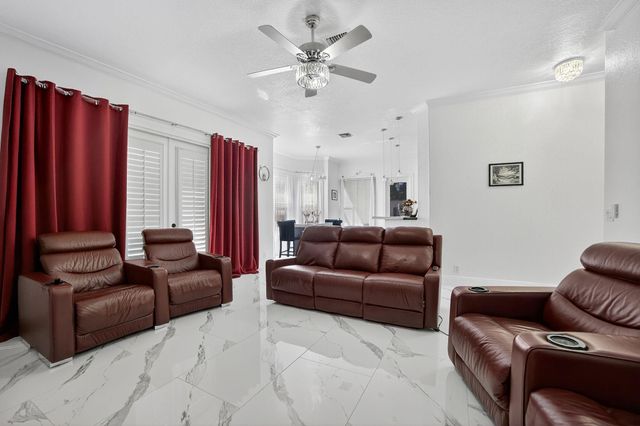 12480 NW 62nd Ct, Coral Springs, FL 33076