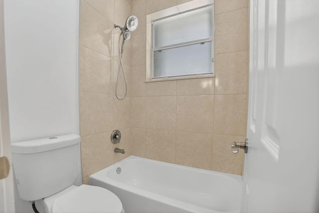 12480 NW 62nd Ct, Coral Springs, FL 33076