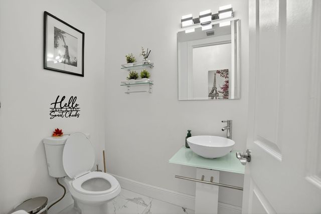 12480 NW 62nd Ct, Coral Springs, FL 33076