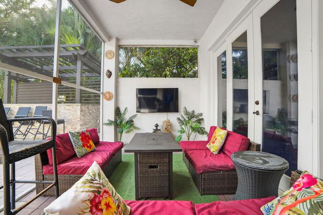 12480 NW 62nd Ct, Coral Springs, FL 33076