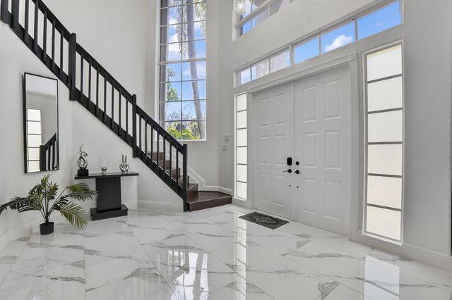 12480 NW 62nd Ct, Coral Springs, FL 33076