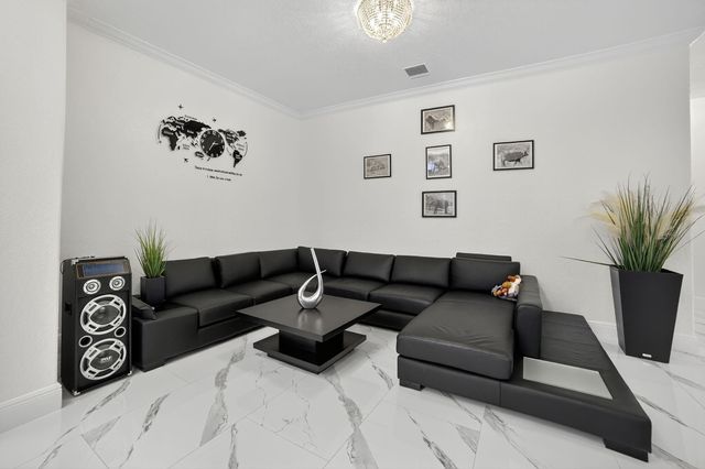 12480 NW 62nd Ct, Coral Springs, FL 33076