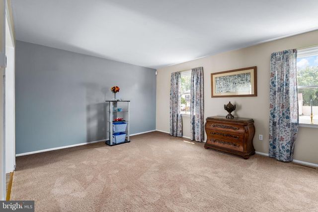 13 E WEALD AVE E, Bear, DE 19701