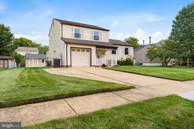 13 E WEALD AVE E, Bear, DE 19701