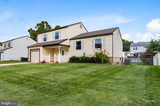 13 E WEALD AVE E, Bear, DE 19701