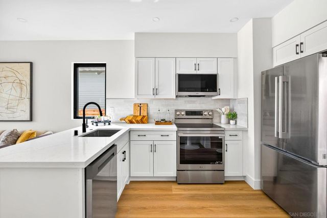 3164 L St, San Diego, CA 92102