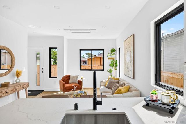 3164 L St, San Diego, CA 92102