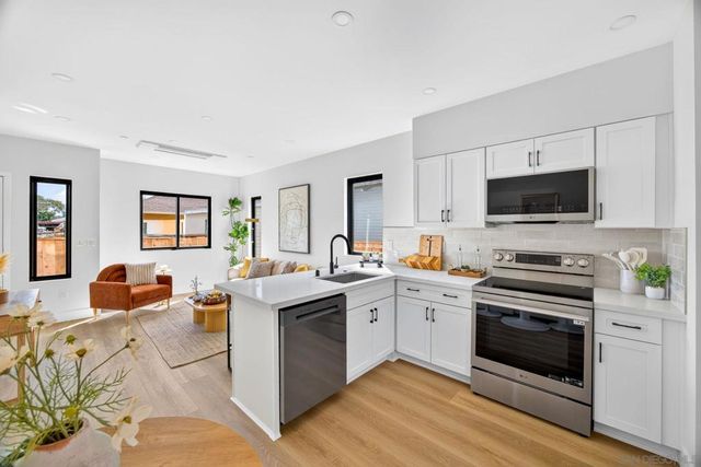3164 L St, San Diego, CA 92102
