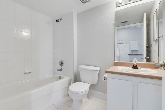 141 SW Palm Dr Apt 306, Port St Lucie, FL 34986