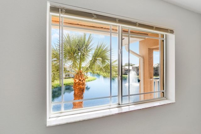 141 SW Palm Dr Apt 306, Port St Lucie, FL 34986