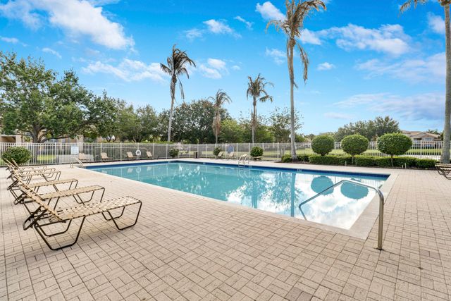 141 SW Palm Dr Apt 306, Port St Lucie, FL 34986