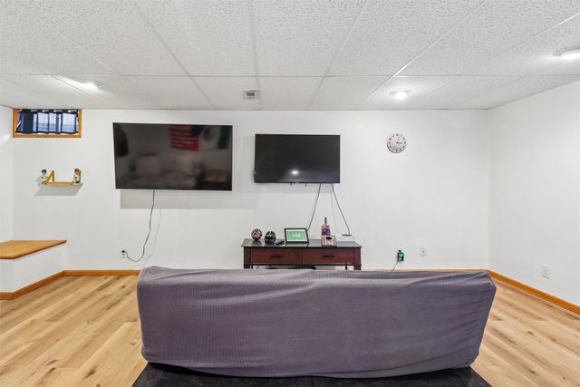 2438 NW Heritage Avenue, Ankeny, IA 50023