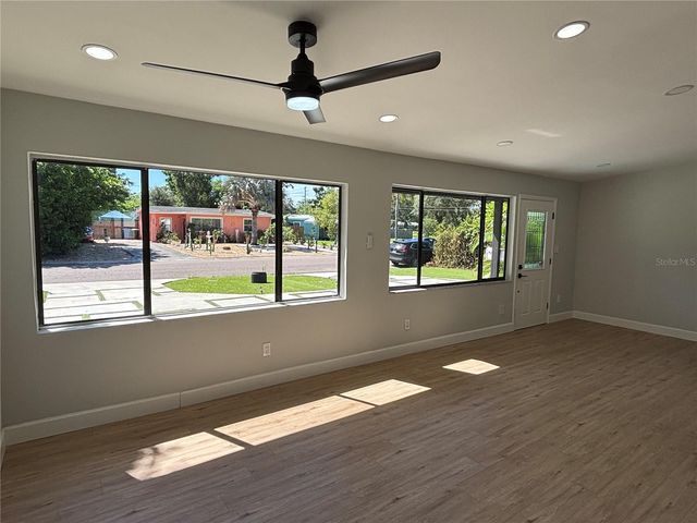 3983 MARLIN DRIVE SE, St Petersburg, FL 33705