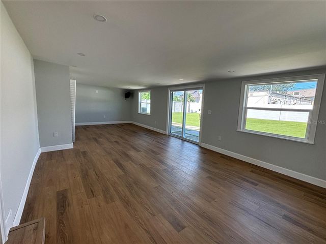 3983 MARLIN DRIVE SE, St Petersburg, FL 33705