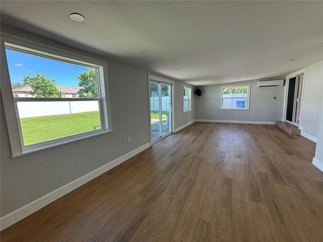 3983 MARLIN DRIVE SE, St Petersburg, FL 33705