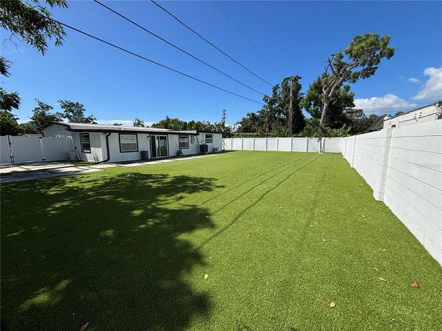 3983 MARLIN DRIVE SE, St Petersburg, FL 33705