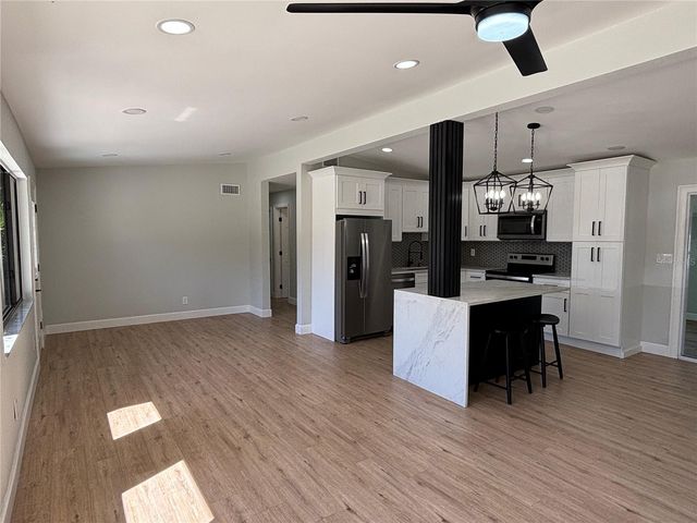 3983 MARLIN DRIVE SE, St Petersburg, FL 33705