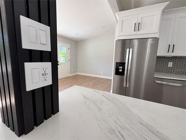 3983 MARLIN DRIVE SE, St Petersburg, FL 33705