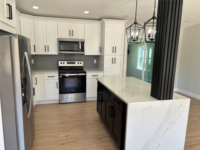 3983 MARLIN DRIVE SE, St Petersburg, FL 33705