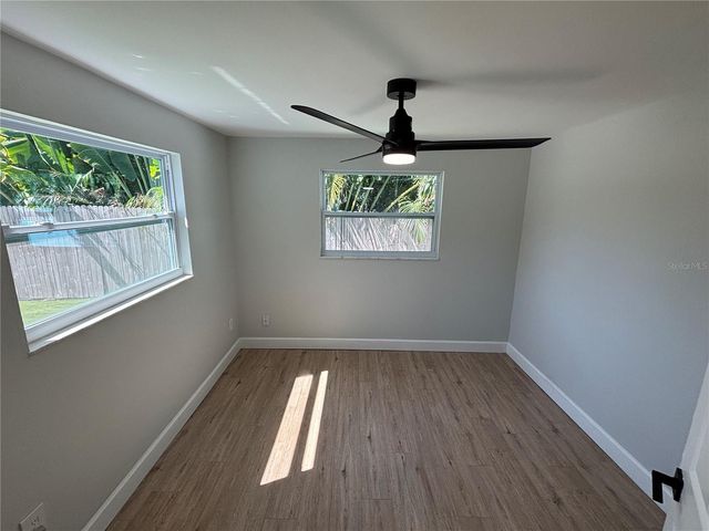 3983 MARLIN DRIVE SE, St Petersburg, FL 33705