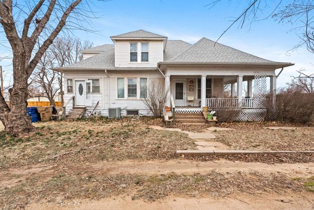 112 N Highland, Conway Springs, KS 67031