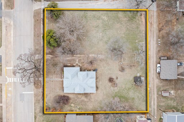 112 N Highland, Conway Springs, KS 67031