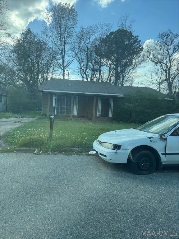 6000 OAKLEIGH Road, Montgomery, AL 36116