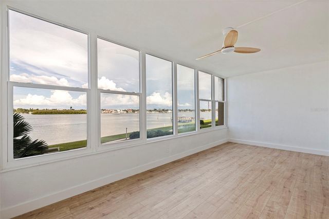 1847 SHORE DRIVE S 202, South Pasadena, FL 33707