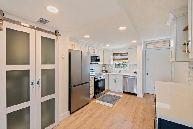1847 SHORE DRIVE S 202, South Pasadena, FL 33707