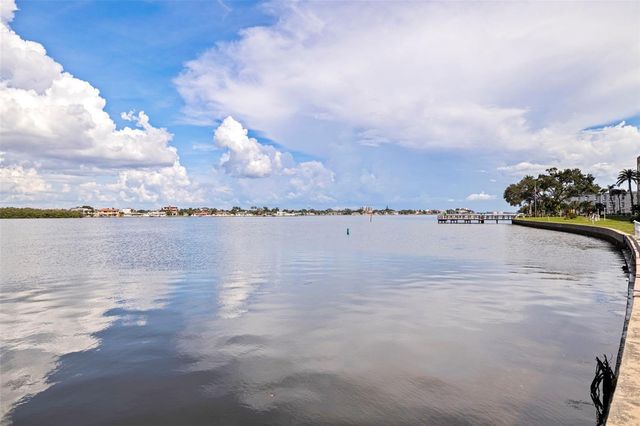 1847 SHORE DRIVE S 202, South Pasadena, FL 33707