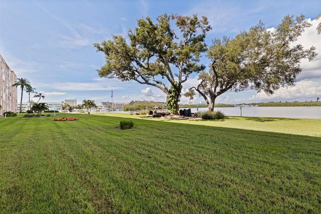 1847 SHORE DRIVE S 202, South Pasadena, FL 33707