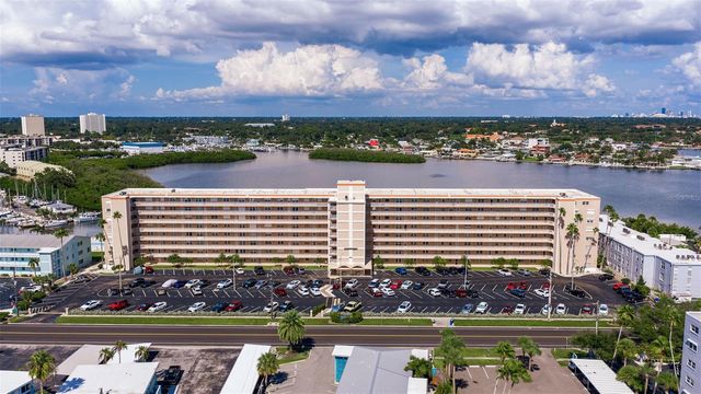 1847 SHORE DRIVE S 202, South Pasadena, FL 33707